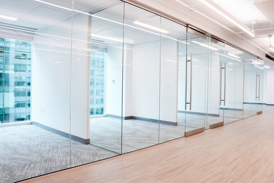 More Photos Of 1015 18th St NW, Washington Office For Lease