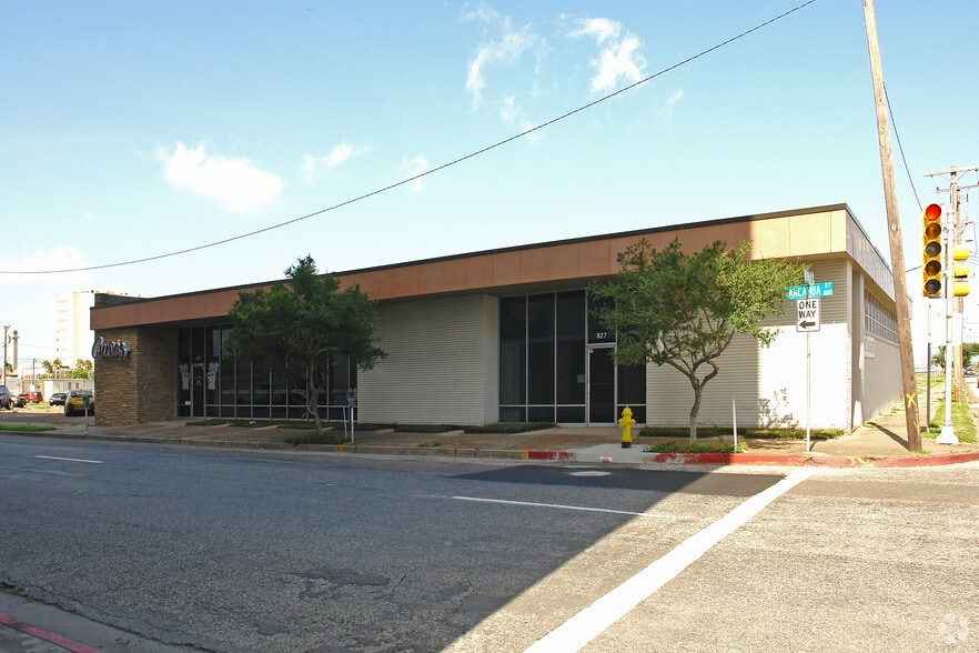 More Photos Of 823-827 Tancahua St, Corpus Christi Storefront Retail Office For Lease