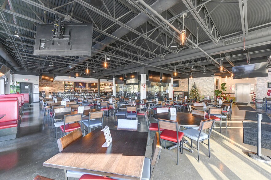 More Photos Of 18409 S Halsted St, Glenwood Storefront For Sale