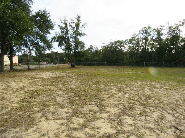 More Photos Of 2150 14th St NW, Chiefland Self Storage For Sale