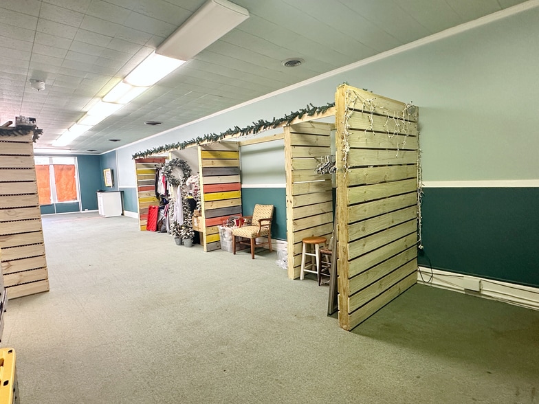 More Photos Of 105 N Main St, Atmore Office For Sale