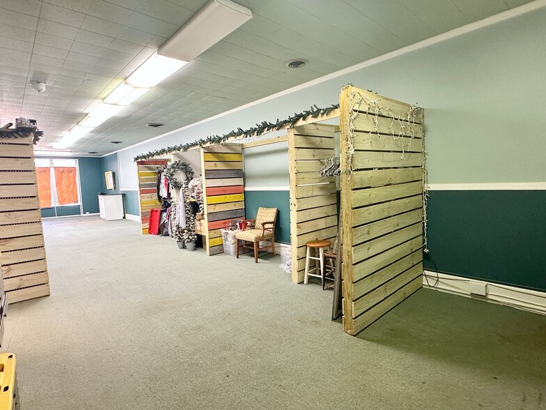 More Photos Of 105 N Main St, Atmore Office For Sale