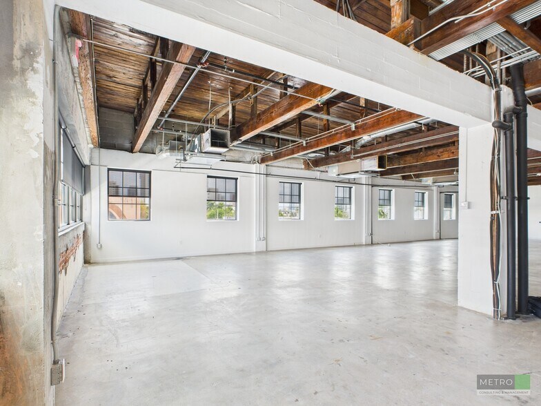 More Photos Of 2509 N Miami Ave, Miami Loft Creative Space For Lease