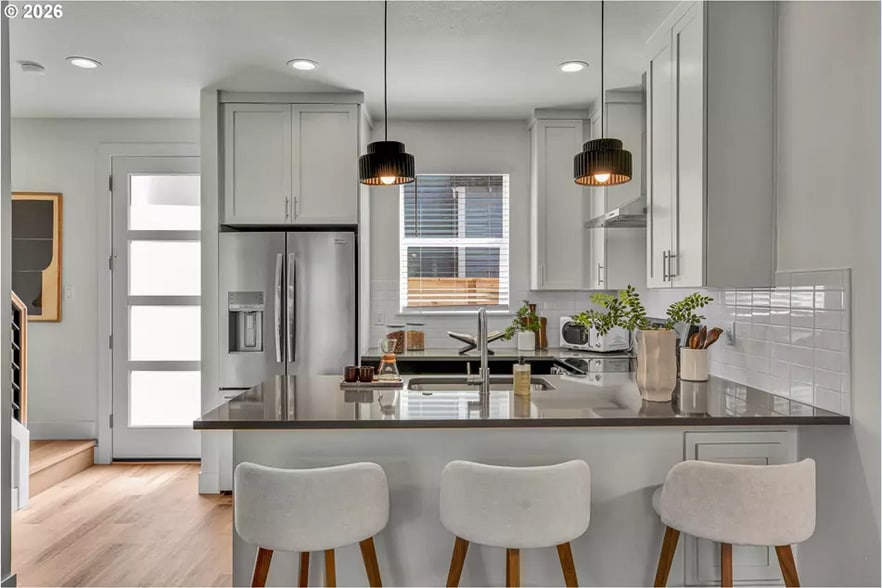 More Photos Of 8426 E Burnside St, Portland Apartments For Sale