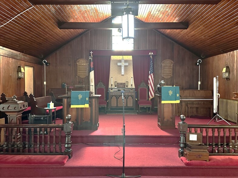 More Photos Of 3301 E Monument St, Baltimore Religious Facility For Sale