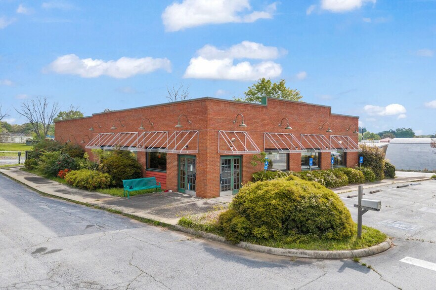 More Photos Of 1589 Big a Rd, Toccoa Flex For Sale