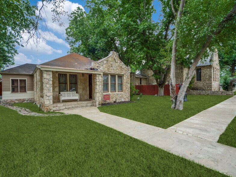 More Photos Of 331 Fifth St, Comfort Religious Facility For Lease