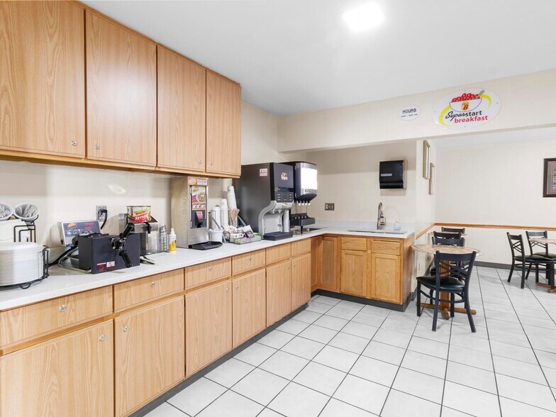 More Photos Of 500 E A St, Ogallala Hotel For Sale