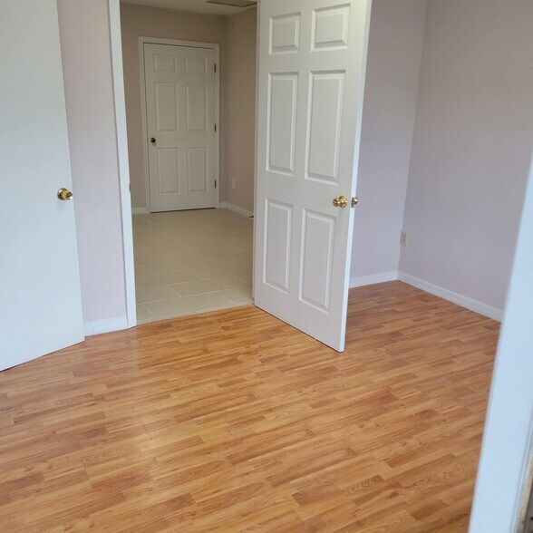 More Photos Of 123 S Industrial Dr, Orange City Medical For Lease