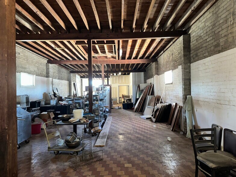 More Photos Of 356-358 3rd St NW, Winter Haven Storefront For Sale