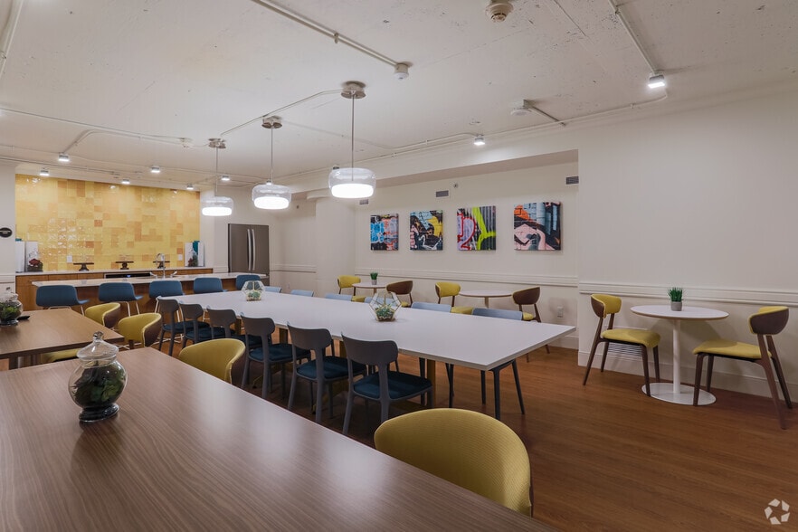 More Photos Of 615 First Ave, Pittsburgh Apartments For Lease