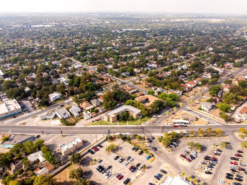 More Photos Of 2031 Fredericksburg Rd, San Antonio Apartments For Sale