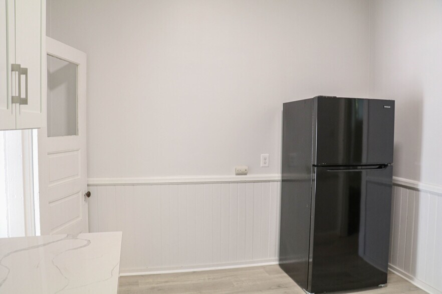 More Photos Of 2801 D St, Sacramento Apartments For Sale