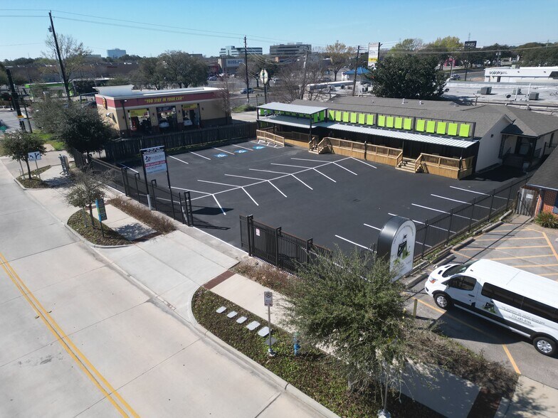 More Photos Of 2534 Walnut Bend Ln, Houston Medical For Sale