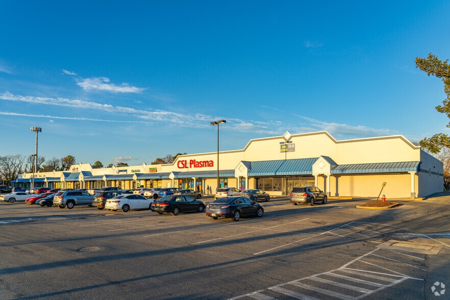 More Photos Of 261-283 N Dupont Hwy, Dover Storefront For Lease