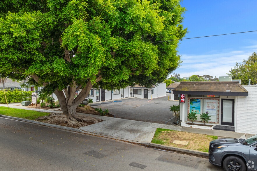 More Photos Of 3039 Jefferson St, Carlsbad Office For Sale