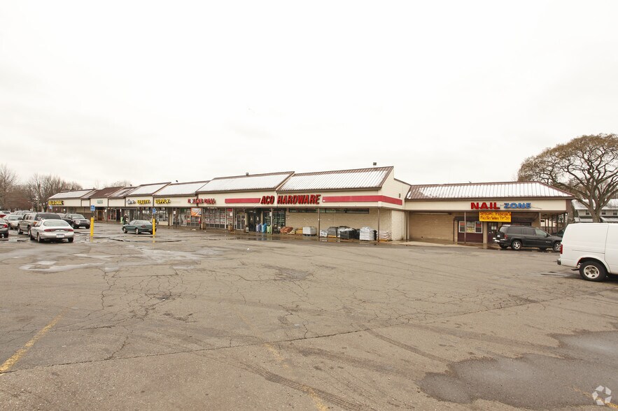 More Photos Of 18610 Fenkell St, Detroit Unknown For Lease