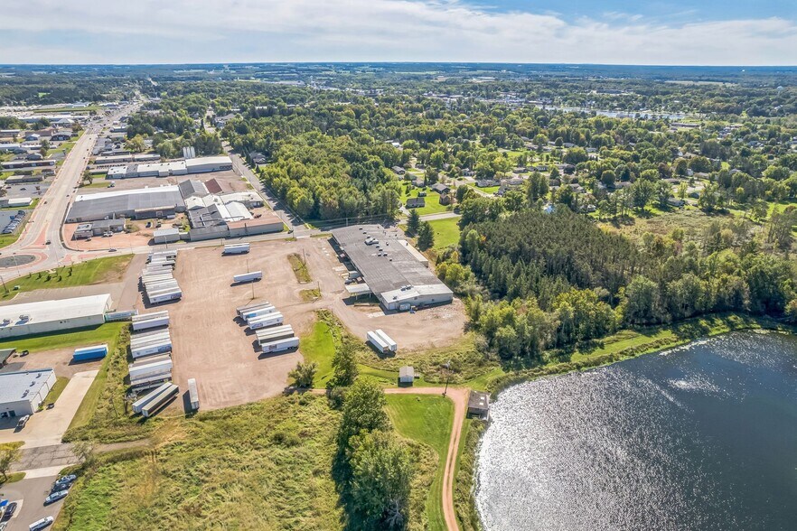 More Photos Of 675 E Allman St, Medford Warehouse For Sale