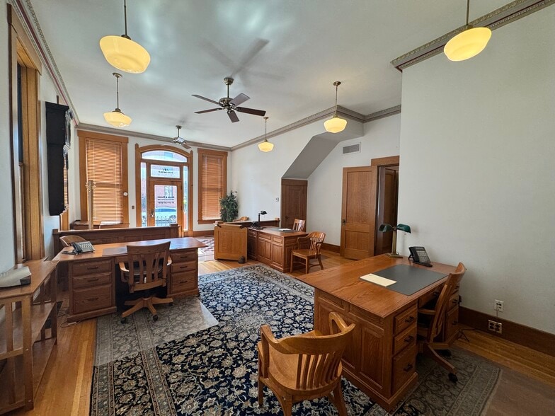 More Photos Of 121 S Center St, Clinton Office For Sale