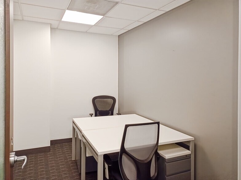 More Photos Of 1050 Connecticut Ave NW, Washington Coworking Space