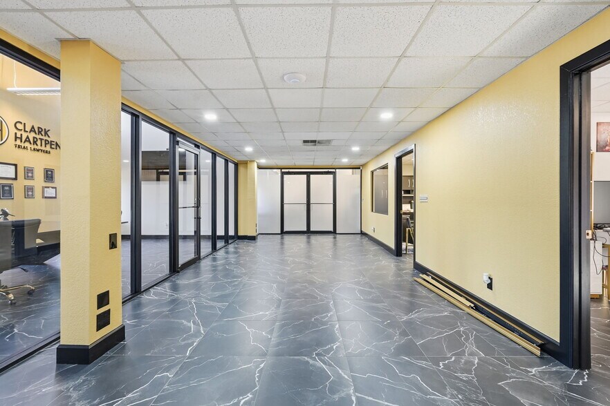 More Photos Of 10812 Gandy Blvd N, Saint Petersburg Medical For Lease