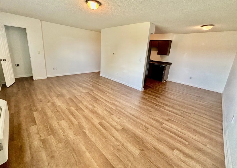 More Photos Of 200 N Hill N Dale St, Danville Apartments For Sale