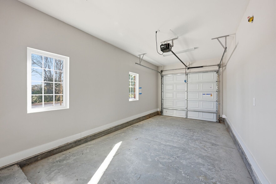 More Photos Of 13701 Erwin Rd, Charlotte Multifamily For Sale