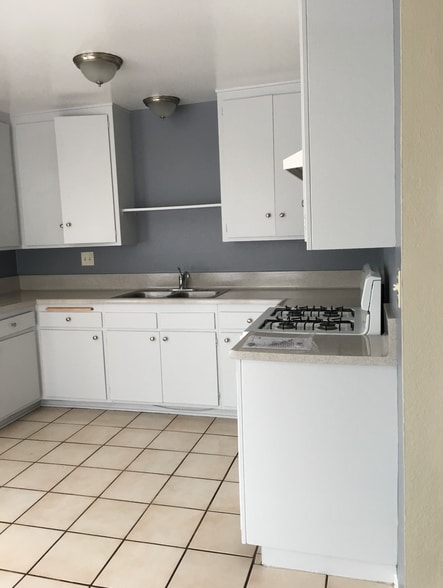 More Photos Of 10940 Hesby St, North Hollywood Apartments For Sale