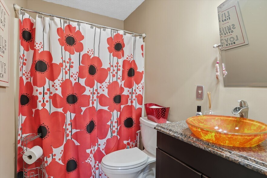 More Photos Of 7713 Oak Ridge Hwy, Knoxville Office For Sale