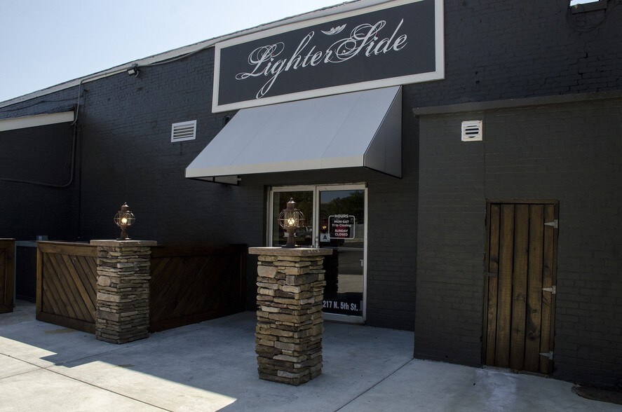 More Photos Of 217 N 5th St, Hartsville Restaurant For Sale