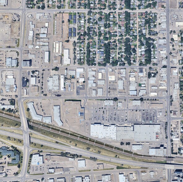 More Photos Of 242 12B St N, Lethbridge Warehouse For Sale