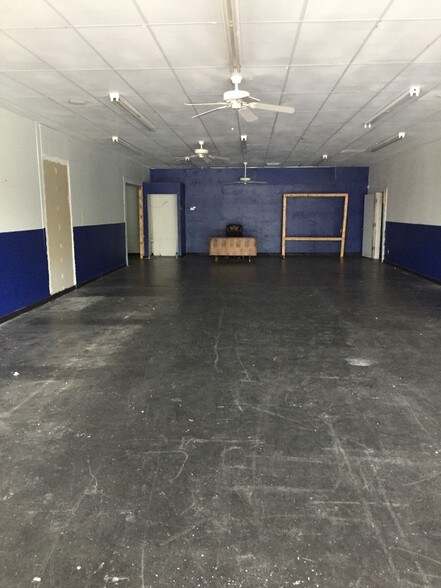 More Photos Of 4013 Woodville Hwy, Tallahassee Warehouse For Lease