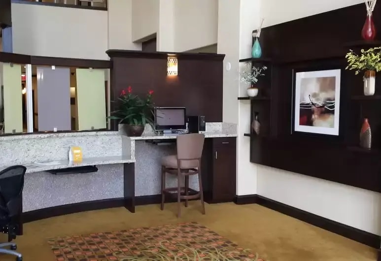 More Photos Of 120 S Main St, Jewett Hotel For Sale