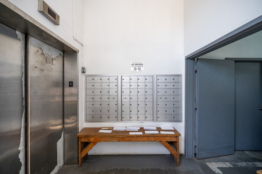 More Photos Of 98 4th St, Brooklyn Light Manufacturing For Lease