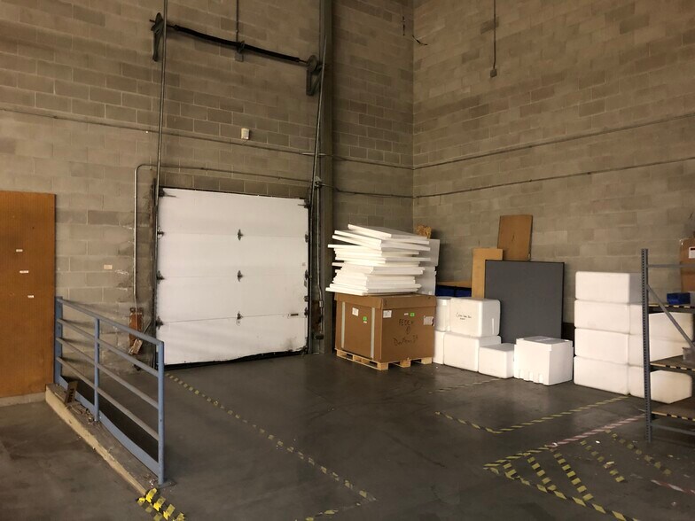 More Photos Of 3127 SW 61st St, Des Moines Warehouse For Lease