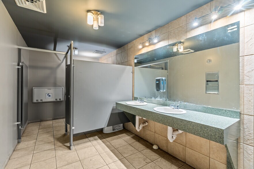 More Photos Of 1511-1515 Washington Ave, Saint Louis Apartments For Sale