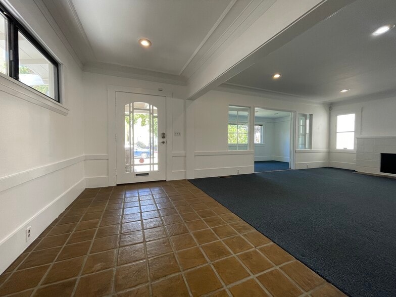 More Photos Of 1730 Solano Ave, Berkeley Office Residential For Lease