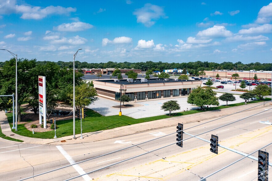 More Photos Of 13140 S Cicero Ave, Crestwood Unknown For Lease