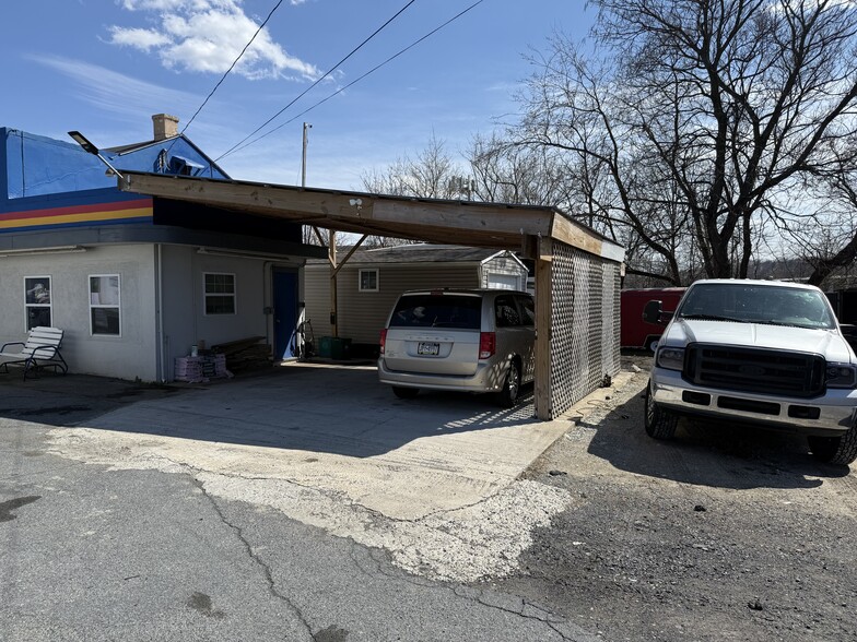 More Photos Of 1310 W High St, Pottstown Specialty For Sale