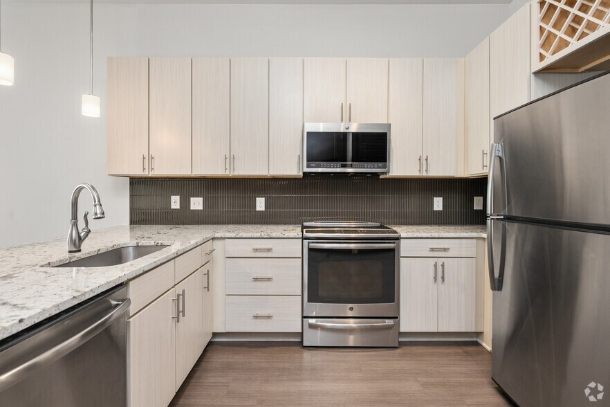 More Photos Of 707 Richard Arrington Jr Blvd S, Birmingham Multifamily For Sale