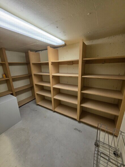 More Photos Of 100 N Fruitland St, Kennewick Office For Lease