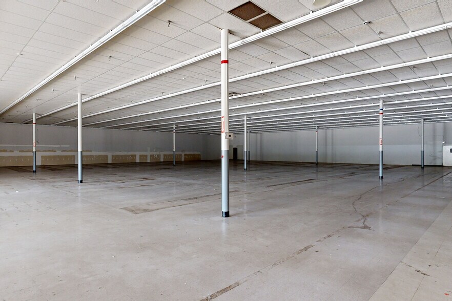 Primary Photo Of 3073-3187 Highway 431, Roanoke Unknown For Lease
