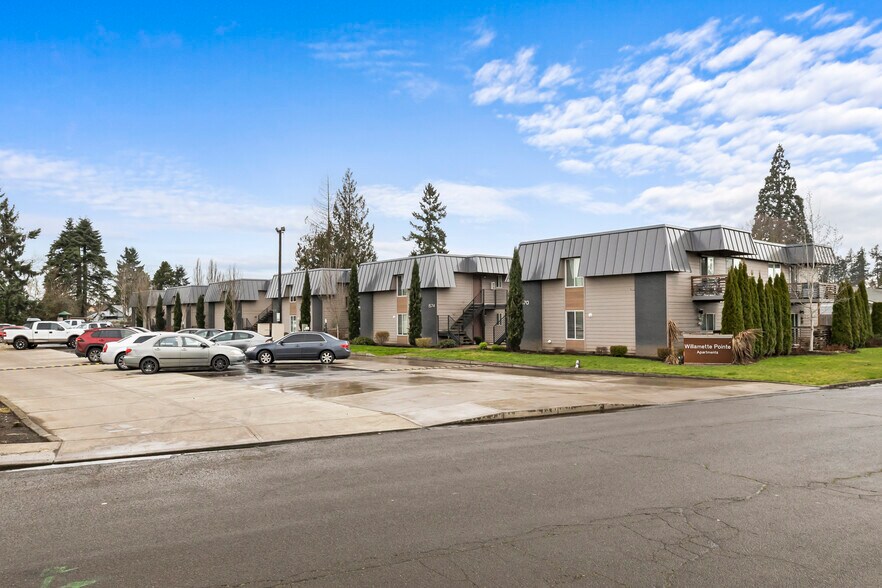 More Photos Of 1570 James St, Woodburn Apartments For Sale