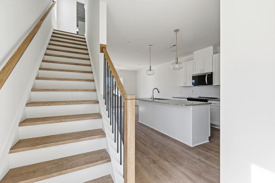 More Photos Of 3824 Mitchell Mill Rd, Raleigh Apartments For Sale