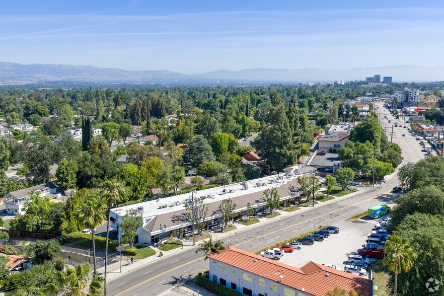More Photos Of 23291 Ventura Blvd, Woodland Hills Loft Creative Space For Lease