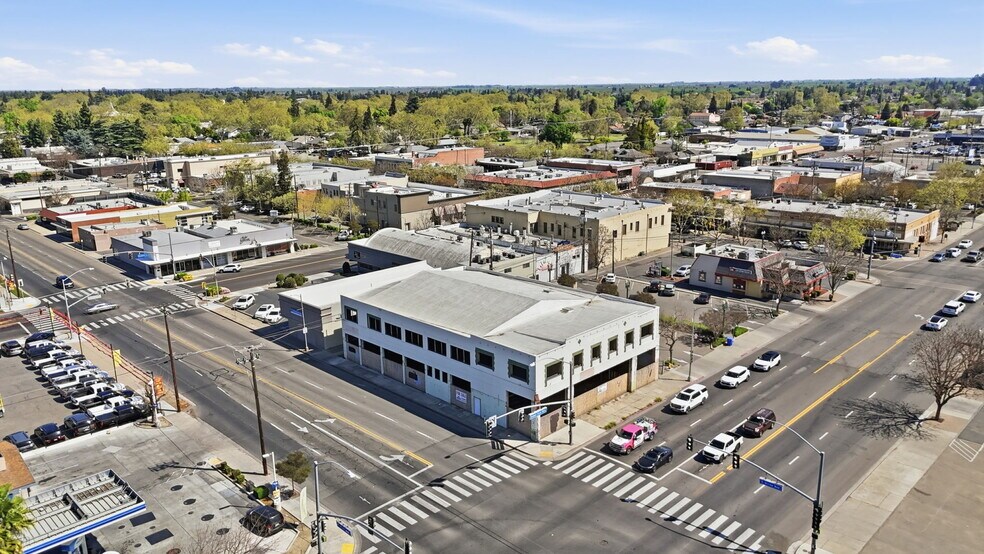 More Photos Of 208 E Olive Ave, Turlock Storefront Retail Office For Sale