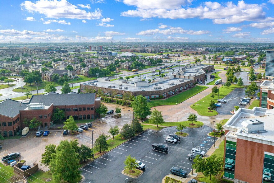 More Photos Of 14201 N May Ave, Oklahoma City Storefront For Lease