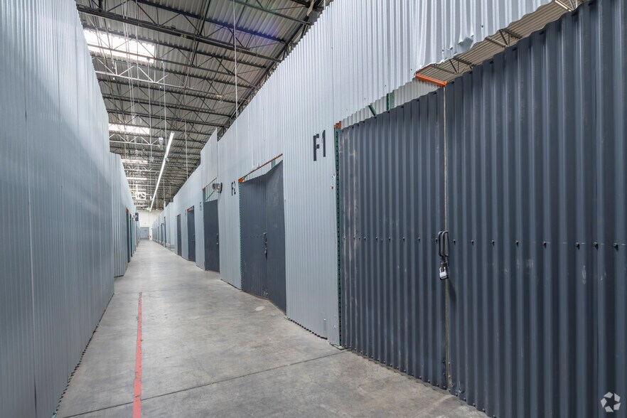 More Photos Of 4735-4795 Leyden St, Denver Warehouse For Lease