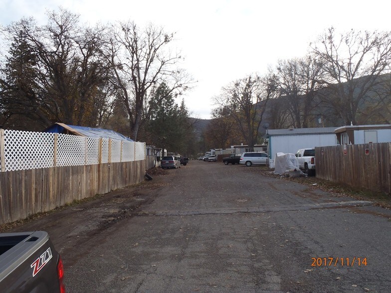 More Photos Of 6431 Old Highway 99 S, Yreka Manufactured Housing Mobile Home Park For Sale