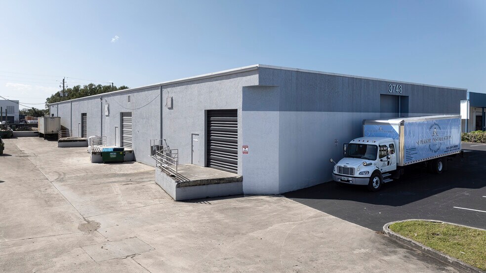 More Photos Of 3740 Prospect Ave, Riviera Beach Unknown For Lease